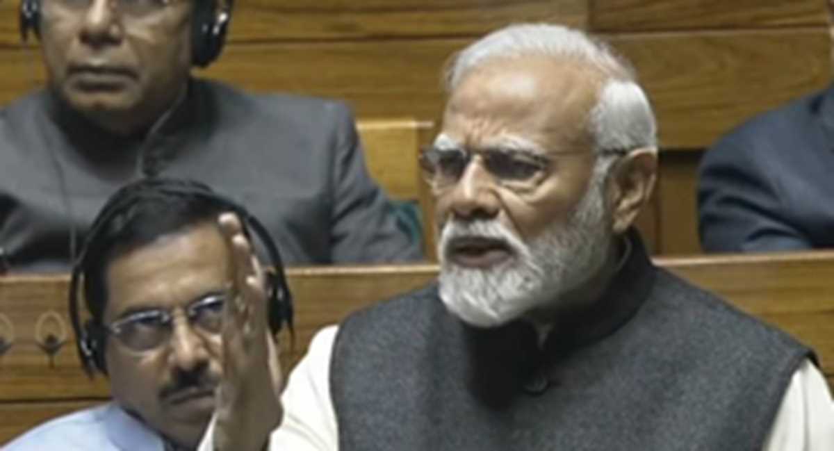 नेहरू और इंदिरा के भाषण का जिक्र कर कांग्रेस पर निशाना साधते रहे पीएम मोदी नेहरू और इंदिरा के भाषण का जिक्र कर कांग्रेस पर निशाना साधते रहे पीएम मोदी